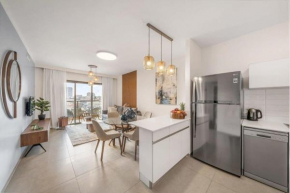 Luxurious 1BDR Terrace Parking in City Central